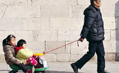 上海100万家庭没有孩子 代表呼吁放开二胎管制