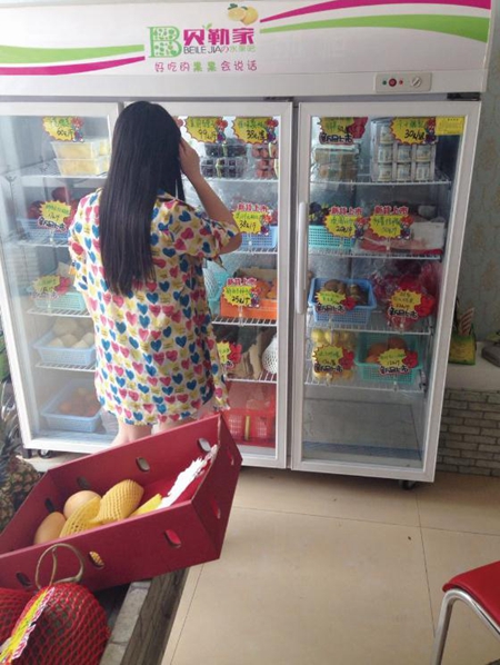 水果专卖店走红荆州街头 以销售高档进口水果
